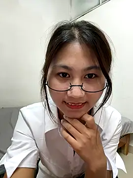 Webcam Model (00houBainiangzi)  is live.Free join now!