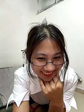 Webcam Model (00houBainiangzi)  is live.Free join now!