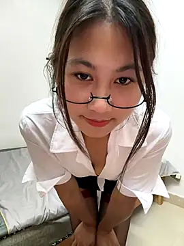 Webcam Model (00houBainiangzi)  is live.Free join now!