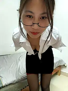 Webcam Model (00houBainiangzi)  is live.Free join now!