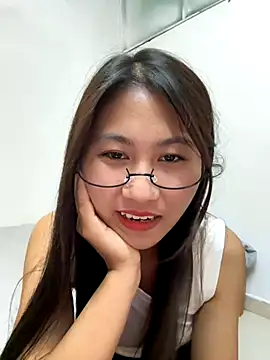 Webcam Model (00houBainiangzi)  is live.Free join now!