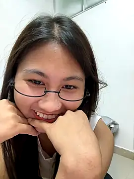 Webcam Model (00houBainiangzi)  is live.Free join now!