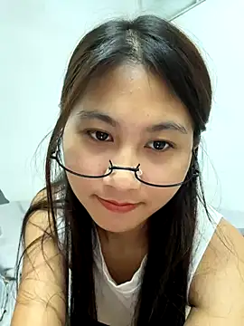 Webcam Model(00houBainiangzi) is live