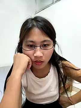 Webcam Model(00houBainiangzi) is live