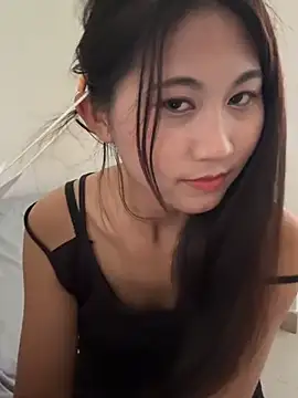 Webcam Model(00houBainiangzi) is live