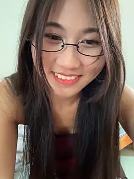 Webcam Model(00houBainiangzi) is live