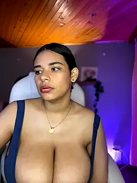 Webcam Model (Isabella_boobd)  is live.Free join now!