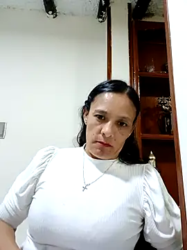 Webcam Model (_martina77)  is live.Free join now!