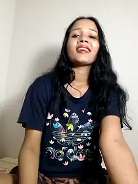 Webcam Model(anushka890__) is live