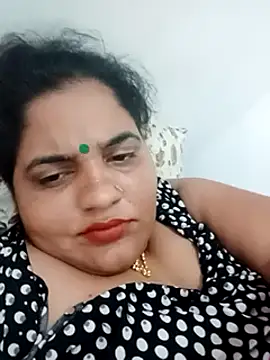 Webcam Model(seemi_bhabhi) is live