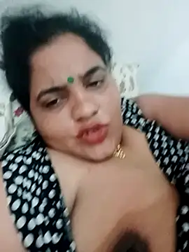 Webcam Model(seemi_bhabhi) is live