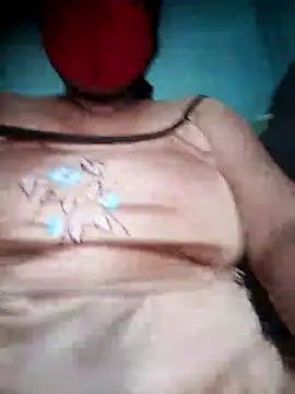 Webcam Model (Cute-Mannu)  is live.Free join now!