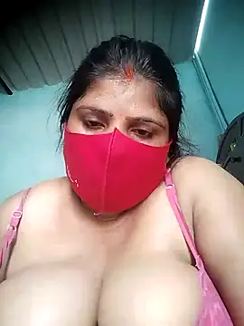 Webcam Model (Cute-Mannu)  is live.Free join now!