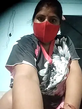 Webcam Model (Cute-Mannu)  is live.Free join now!