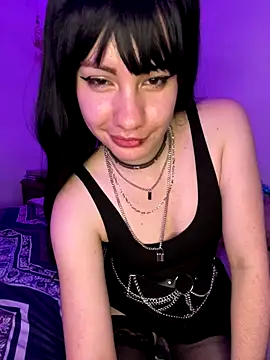 Webcam Model (Nina-Chick777)  is live.Free join now!