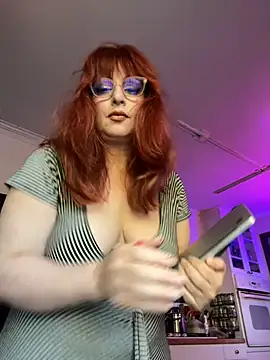 Webcam Model(amberspanks) is live