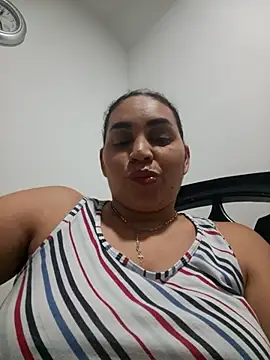 Webcam Model (MirandaSoto)  is live.Free join now!