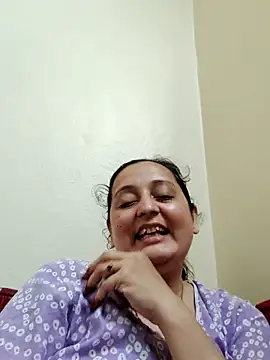 Webcam Model (Sajida450)  is live.Free join now!