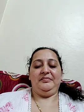 Webcam Model (Sajida450)  is live.Free join now!