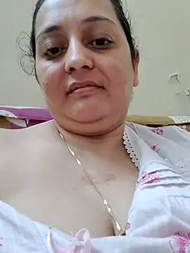 Webcam Model (Sajida450)  is live.Free join now!