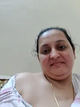 Webcam Model (Sajida450)  is live.Free join now!