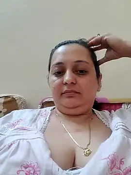 Webcam Model(Sajida450) is live