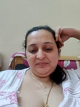 Webcam Model (Sajida450)  is live.Free join now!