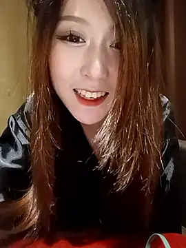 Webcam Model(qibao) is live