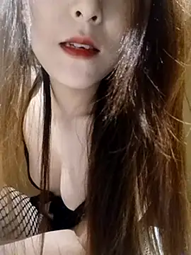 Webcam Model (qibao)  is live.Free join now!