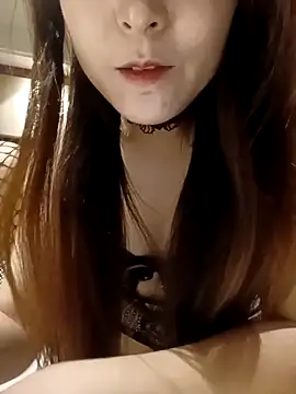 Webcam Model (qibao)  is live.Free join now!