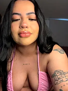 Webcam Model (ThicknTattedMaddisonn)  is live.Free join now!