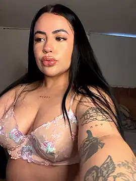 Webcam Model(ThicknTattedMaddisonn) is live