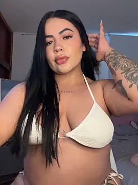 Webcam Model (ThicknTattedMaddisonn)  is live.Free join now!