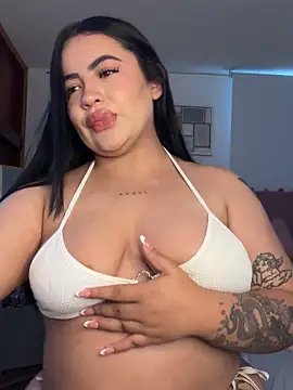 Webcam Model (ThicknTattedMaddisonn)  is live.Free join now!