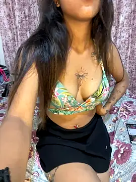 Webcam Model (KASTURI_KESAR)  is live.Free join now!