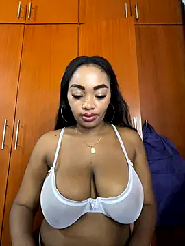 Webcam Model(MonicaSex_) is live