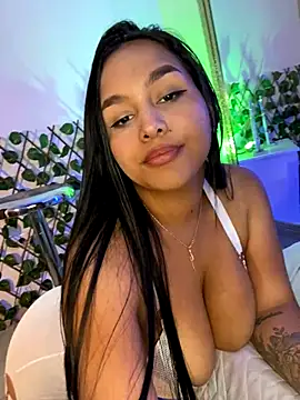 Webcam Model (Fancyxlove)  is live.Free join now!