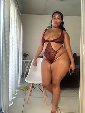 Webcam Model(CurvyDesire1) is live