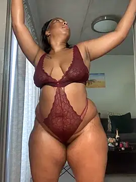 Webcam Model(CurvyDesire1) is live