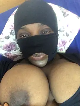 Webcam Model (Ebony_nasty_girl)  is live.Free join now!