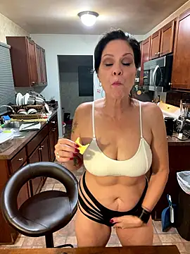 Webcam Model(Good-Juju) is live