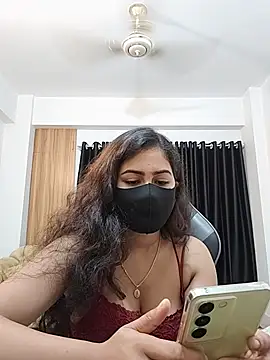 Webcam Model (MiaKhalifa--)  is live.Free join now!