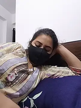 Webcam Model (MiaKhalifa--)  is live.Free join now!