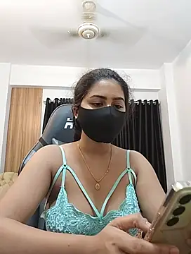 Webcam Model (MiaKhalifa--)  is live.Free join now!