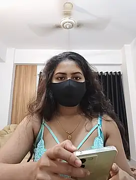 Webcam Model (MiaKhalifa--)  is live.Free join now!