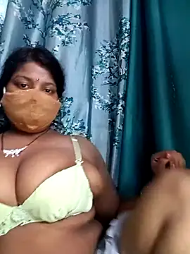 Webcam Model(neha-bhabhi) is live