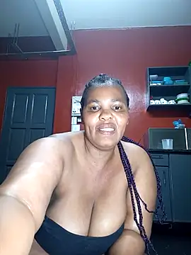 Webcam Model(Rellahh) is live