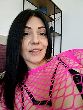 Webcam Model(AryaSummersReal) is live