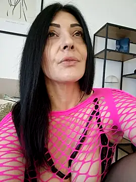 Webcam Model (AryaSummersReal)  is live.Free join now!