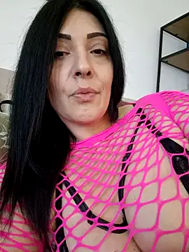 Webcam Model (AryaSummersReal)  is live.Free join now!